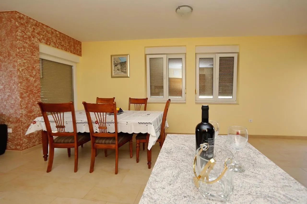 Villa Palma Sukosan Apartment